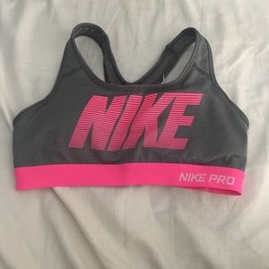 Nike Pro Sports Bra